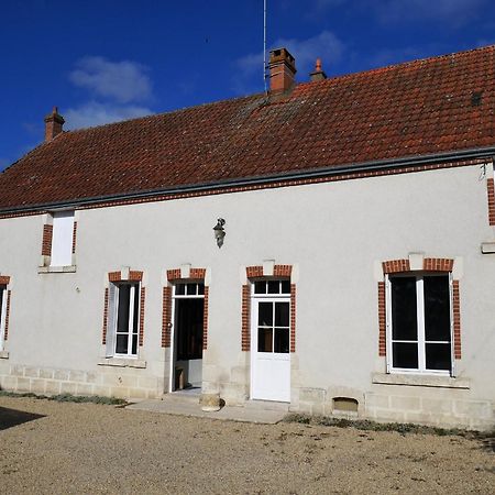 Gite Champetre A Mareau-Aux-Pres: Terrasse, Jardin, Et Confort Pour 6 Personnes - Fr-1-590-140 Luaran gambar