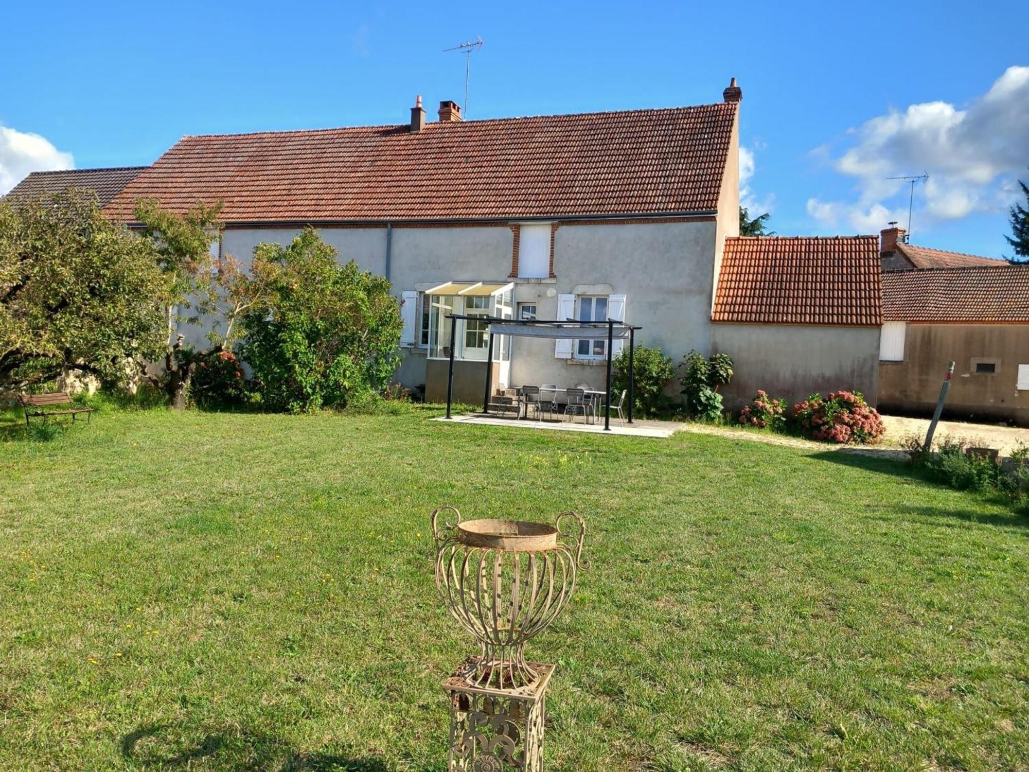 Gite Champetre A Mareau-Aux-Pres: Terrasse, Jardin, Et Confort Pour 6 Personnes - Fr-1-590-140 Luaran gambar